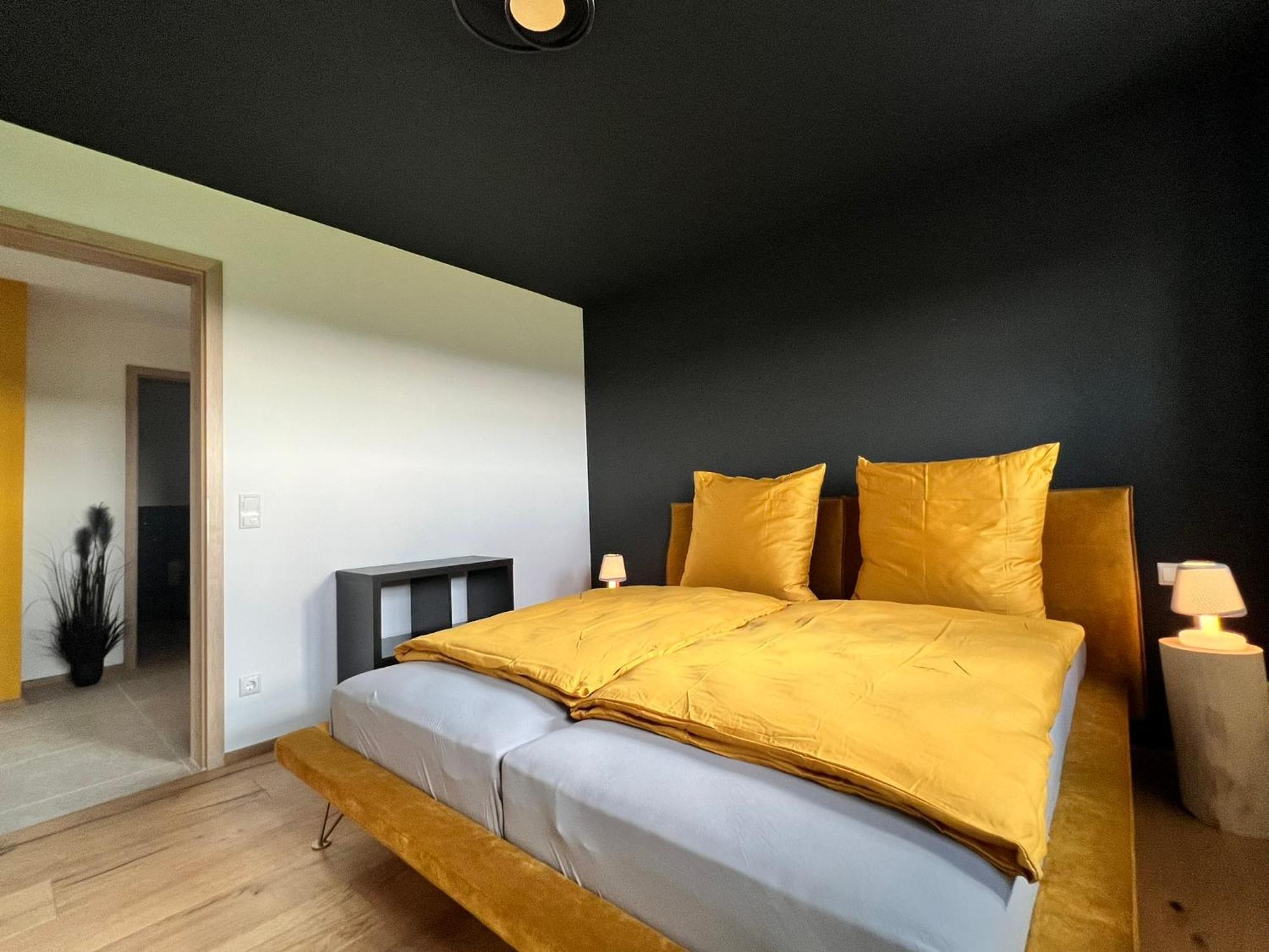 Stay Nice Apartments Dorfen Naehe Muenchen Jacuzzi Grillkota 75 Zoll Tv Dış mekan fotoğraf